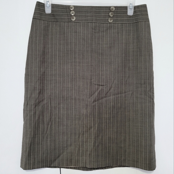 Knee Length Plaid Pencil Skirt - Officewear - Picture 1 of 5